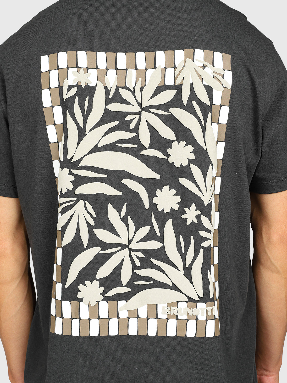 Pietros Men T-shirt