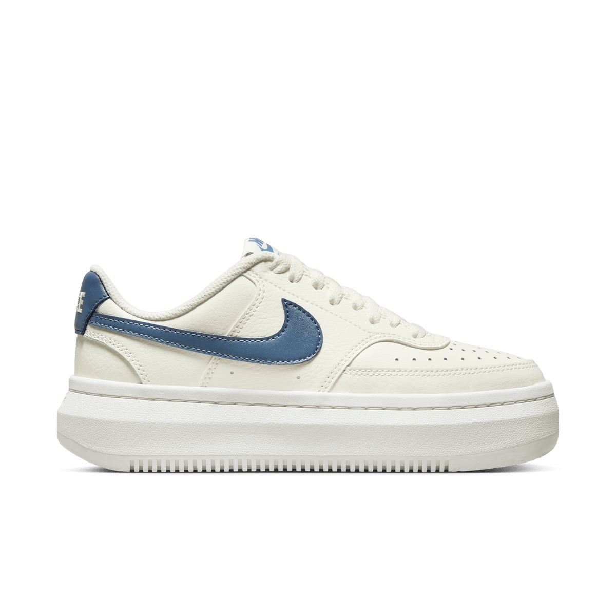 W NIKE COURT VISION ALTA LTR