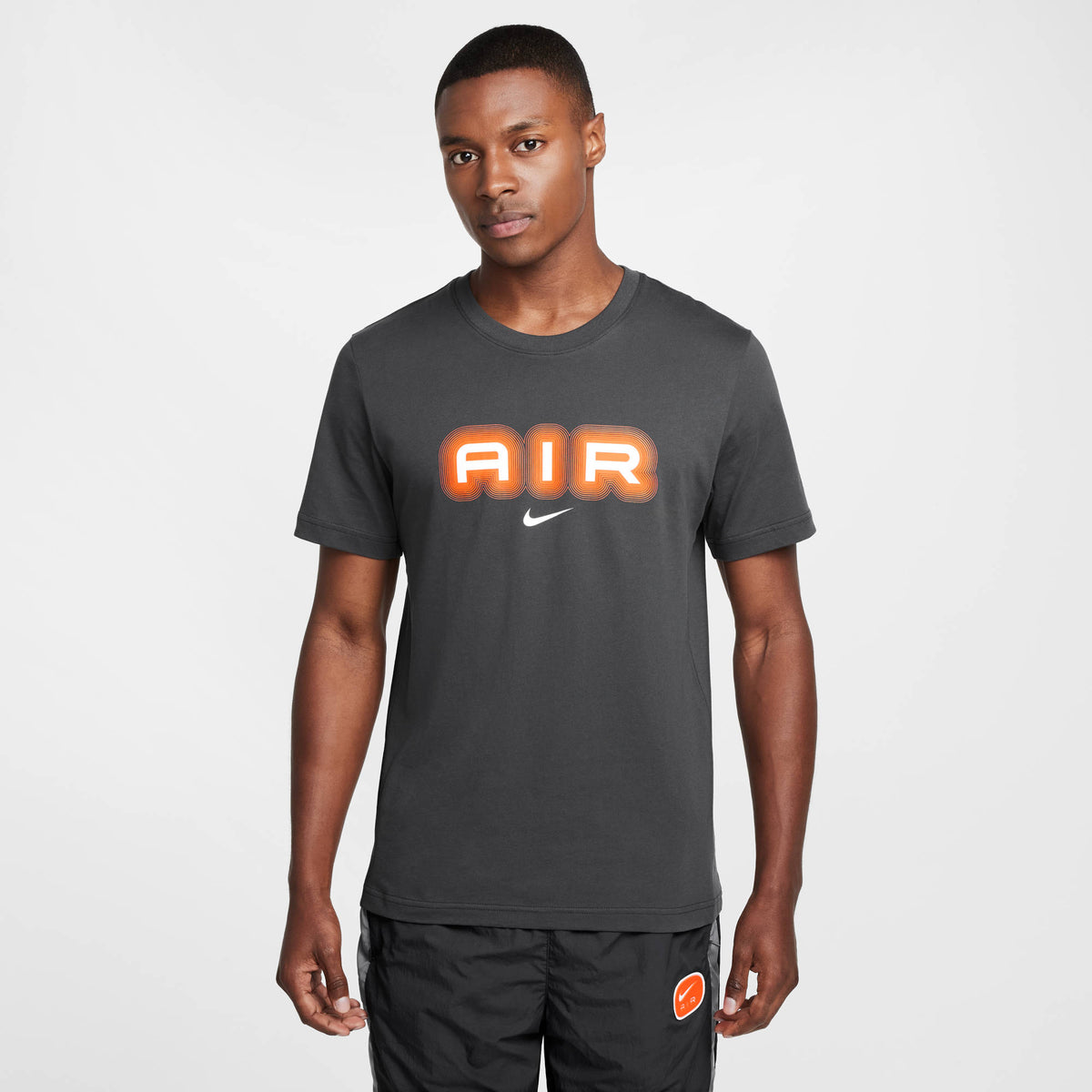 M NSW SW AIR GRAPHIC TEE